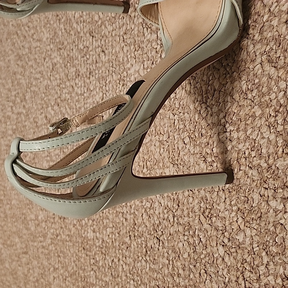 Sandals - Picture 3 of 4
